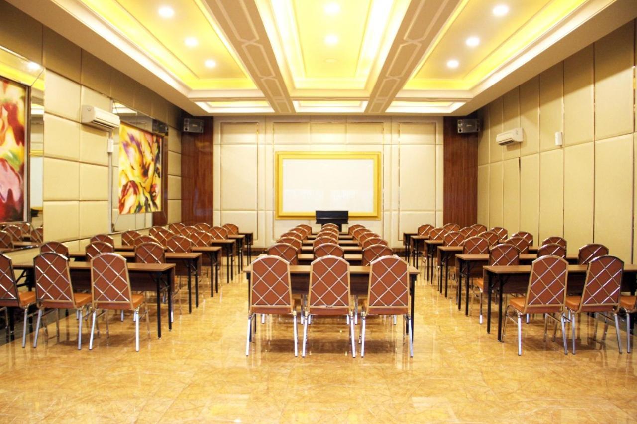 Olympic Hotel Jakarta Eksteriør bilde